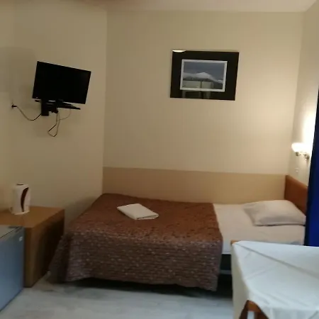 ベッド・アンド・ブレックファスト Na Skrocie