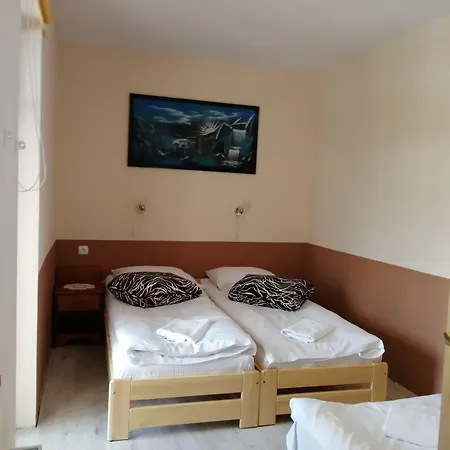 Na Skrocie Nocleg ze śniadaniem