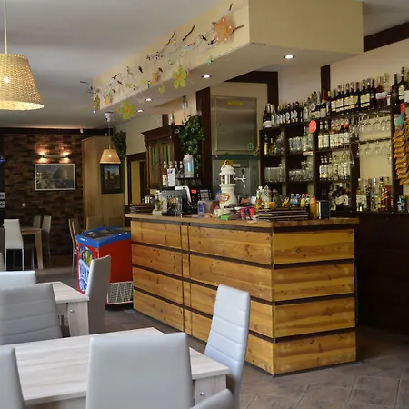 Bed & Breakfast Na Skrocie 3*