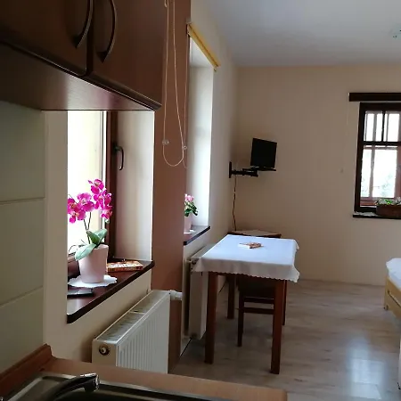 Na Skrocie Nocleg ze śniadaniem