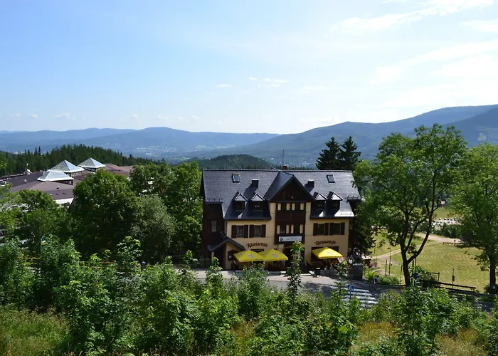 Na Skrocie Nocleg ze śniadaniem 3*