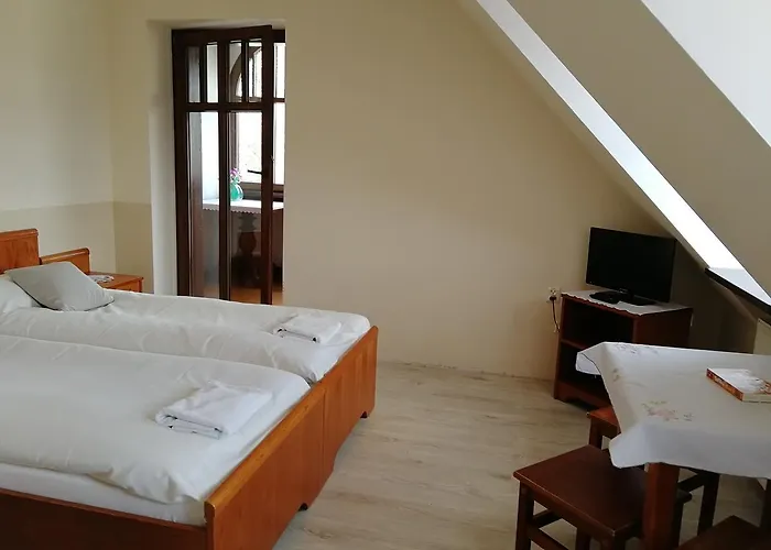 Na Skrocie Nocleg ze śniadaniem 3*